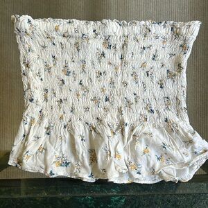 Floral cropped strapless top